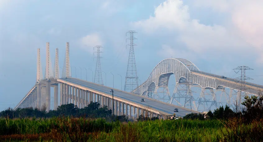 Veterans Memorial Bridge