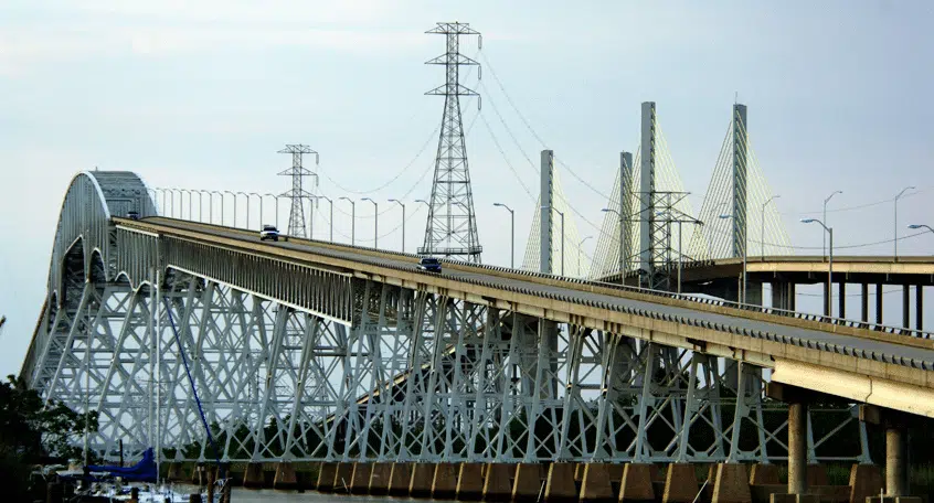 Veterans Memorial Bridge