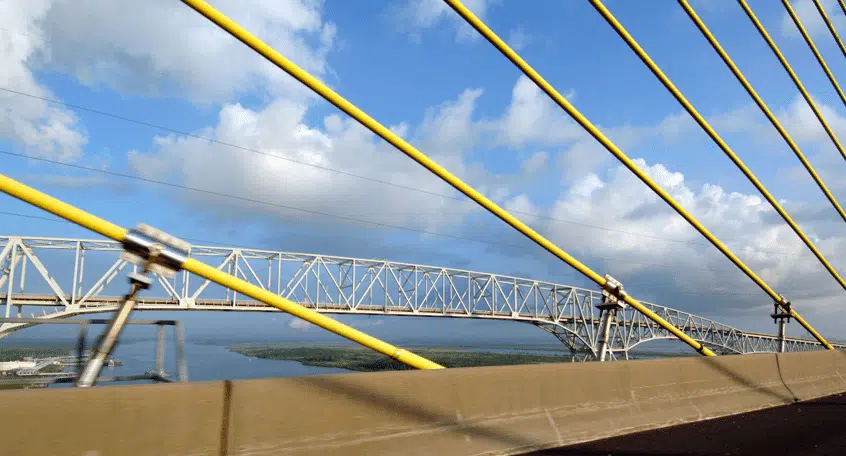 Veterans Memorial Bridge